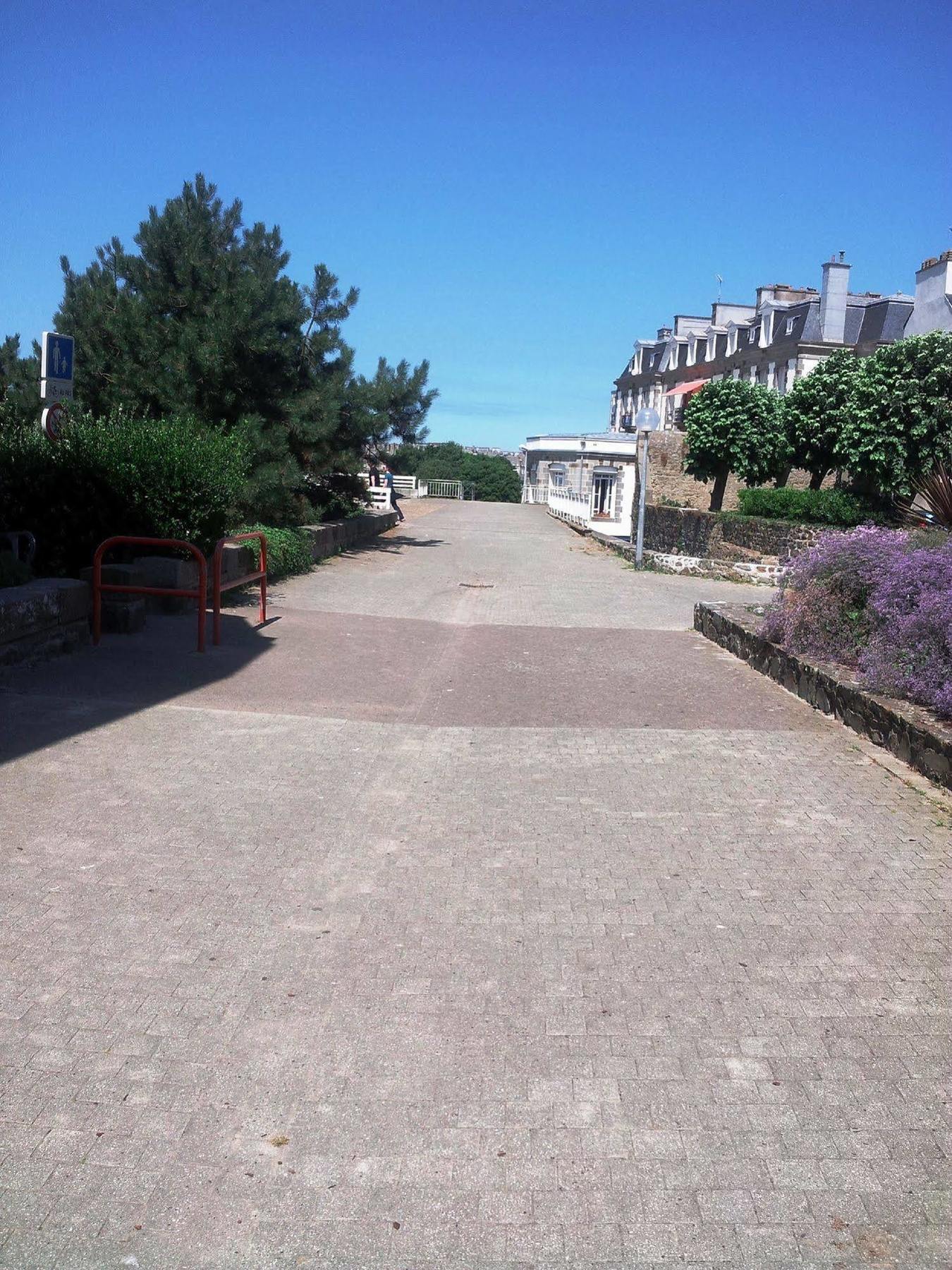 Appartement Saint Malo Vue Sur Mer Et Sur Intra Muros, Ferry, Plage Et Commerces A 50 M Buitenkant foto