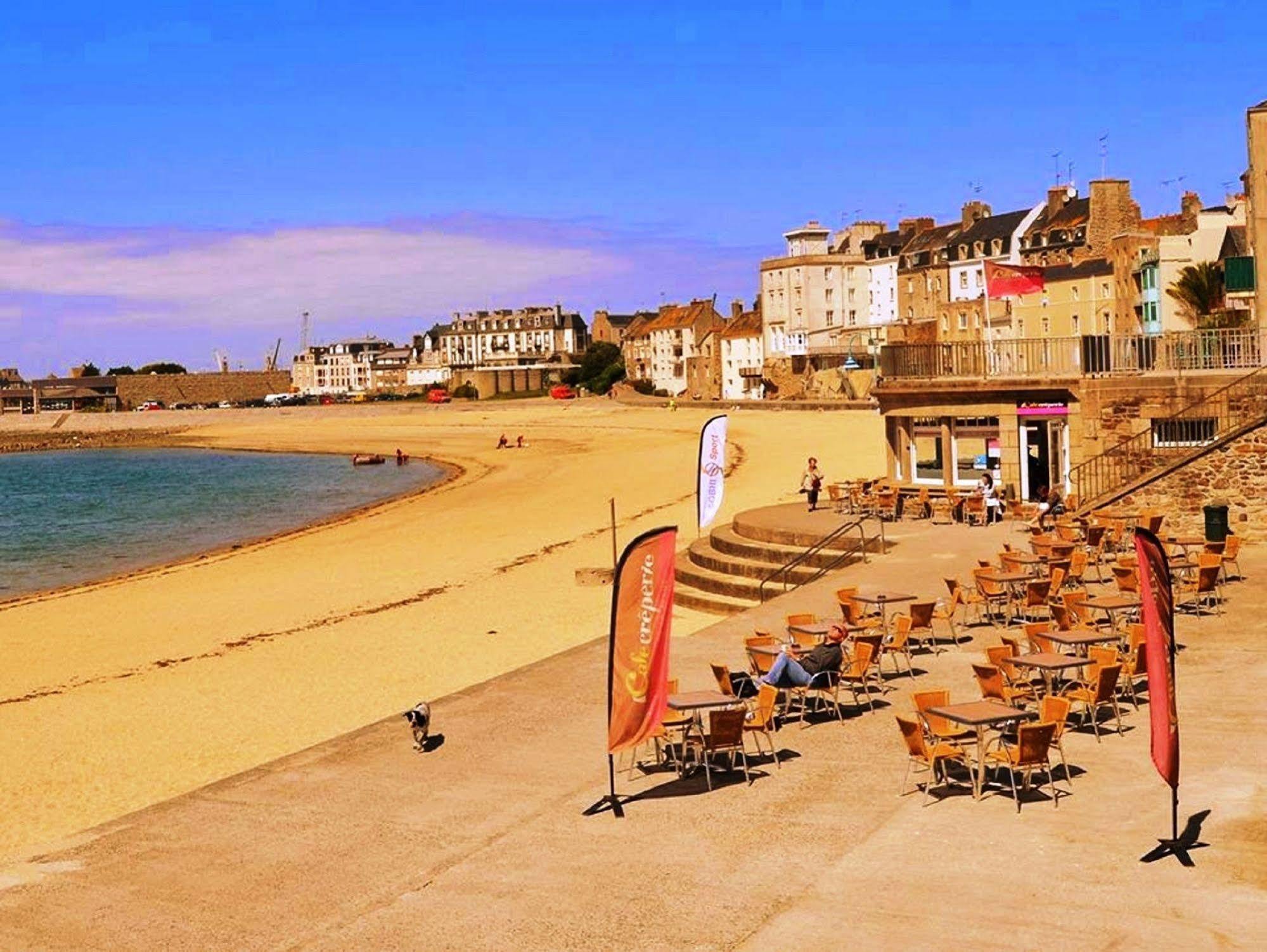 Appartement Saint Malo Vue Sur Mer Et Sur Intra Muros, Ferry, Plage Et Commerces A 50 M Buitenkant foto
