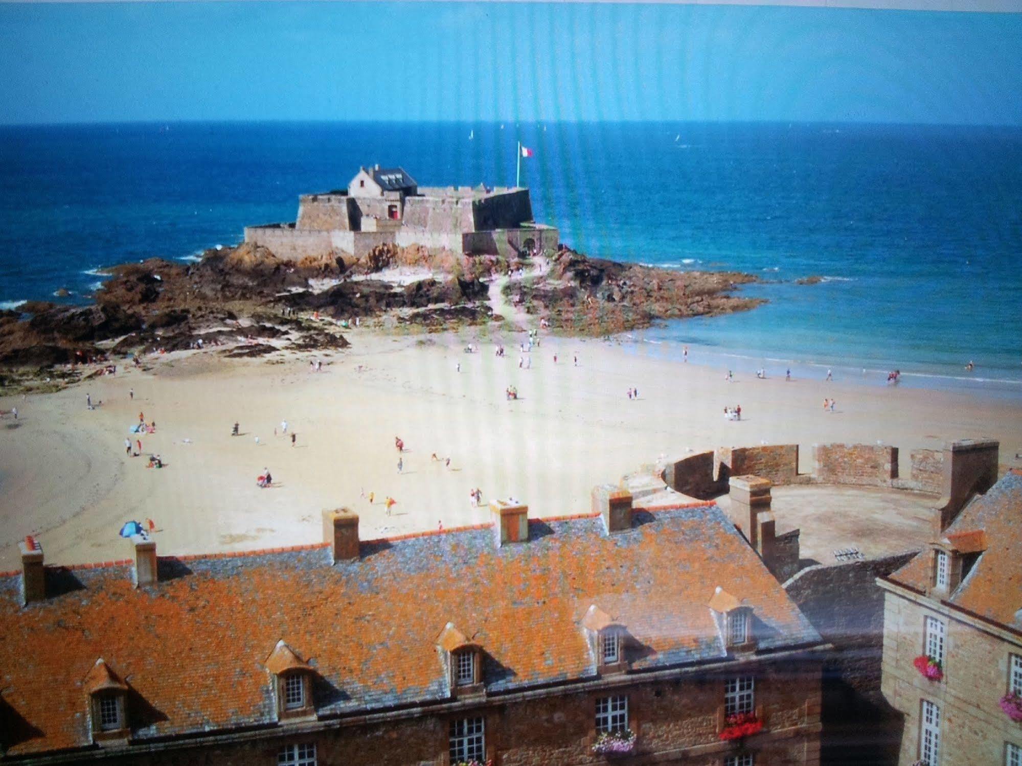 Appartement Saint Malo Vue Sur Mer Et Sur Intra Muros, Ferry, Plage Et Commerces A 50 M Buitenkant foto